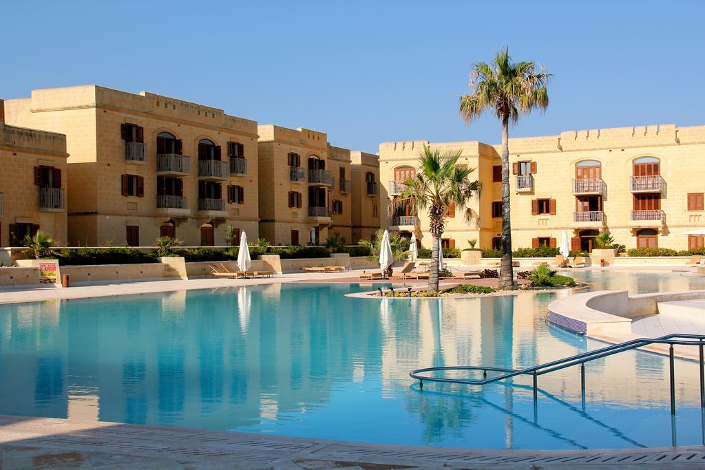 Fort Chambray Apartment Għajnsielem Zimmer foto