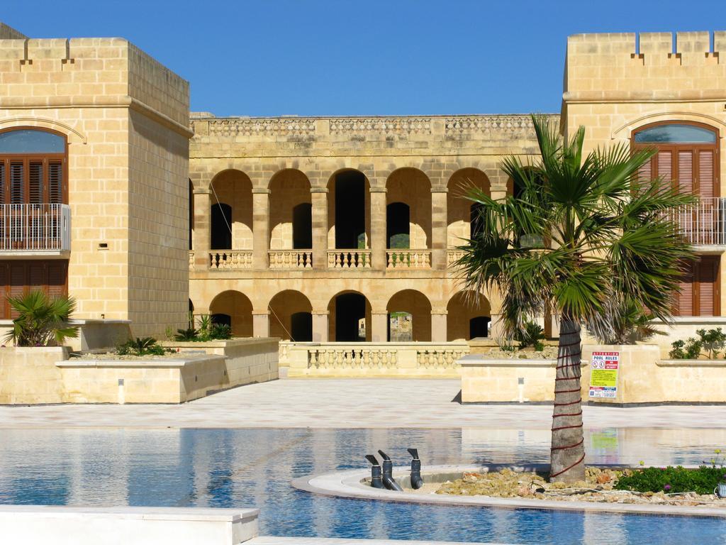 Fort Chambray Apartment Għajnsielem Zimmer foto
